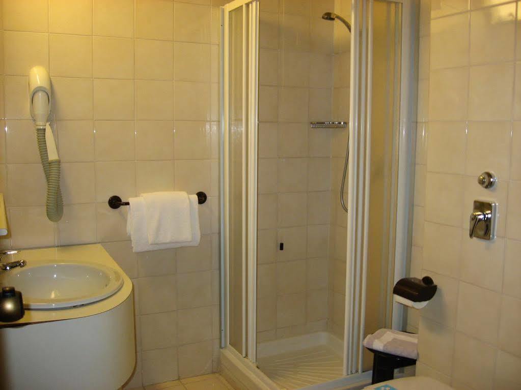 Hotel Plaza San Martino Siccomario Exterior photo
